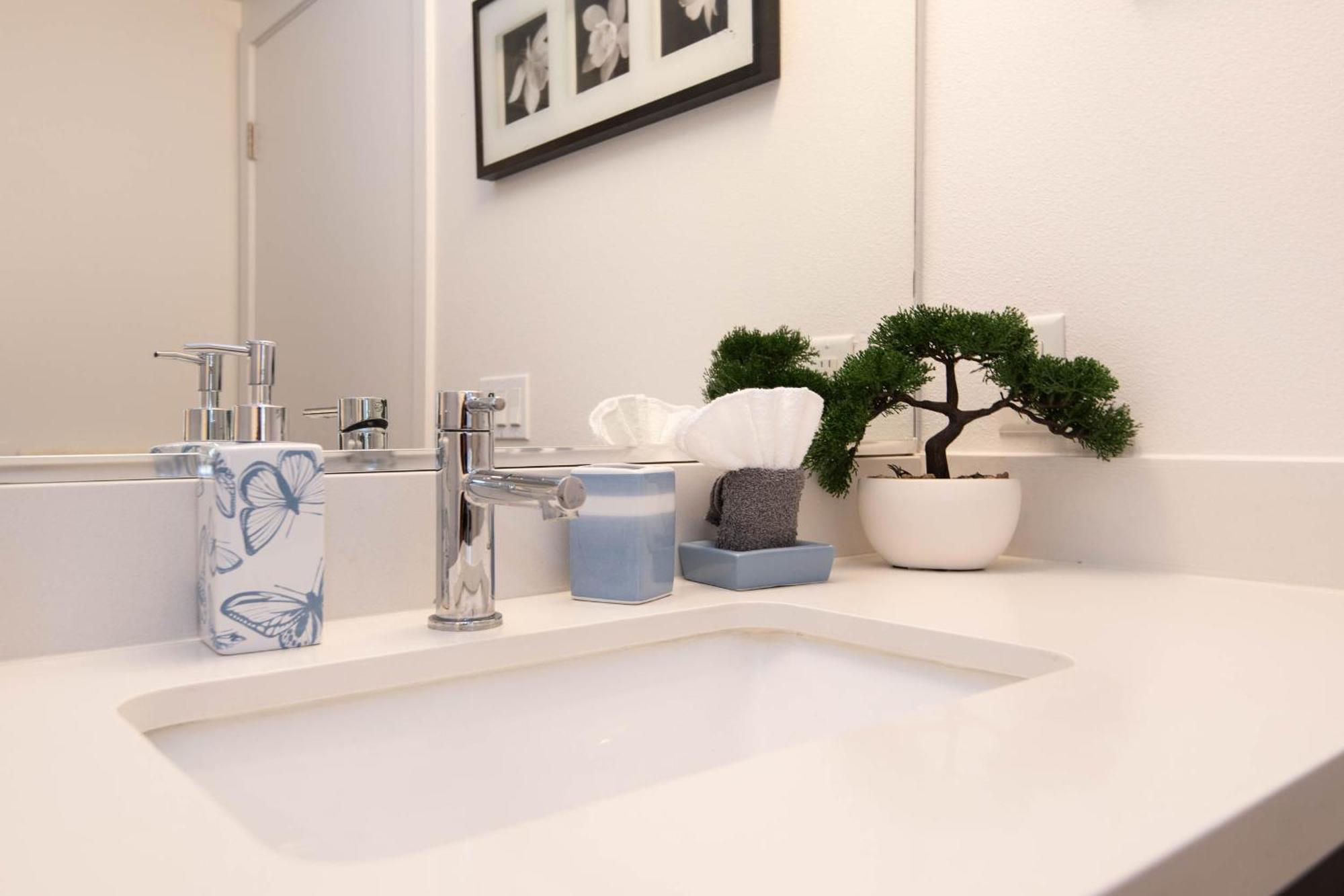 Apartment Large 2 Bedroom 2 Bath In Hollywood