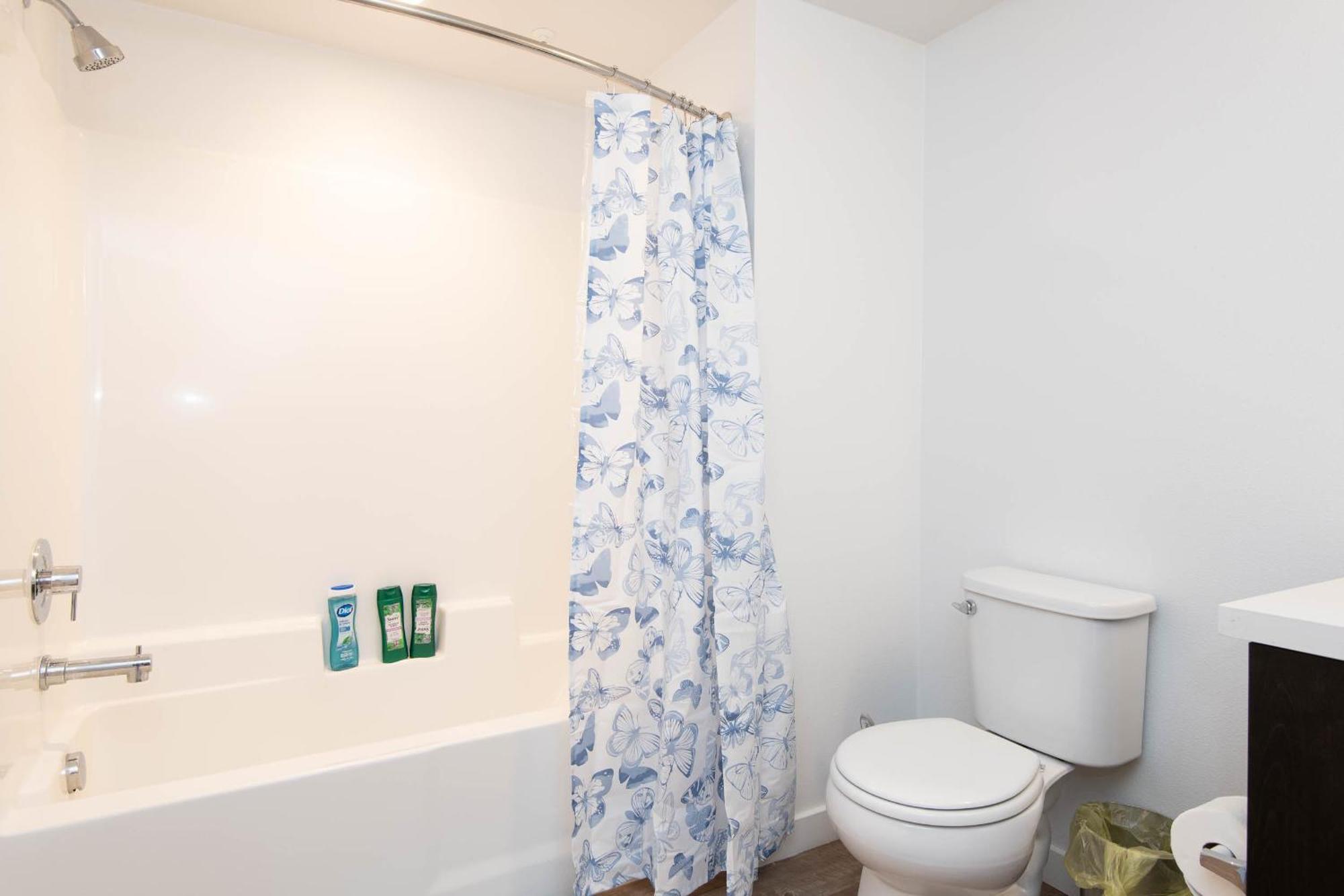 Apartment Large 2 Bedroom 2 Bath In Hollywood Los Angeles